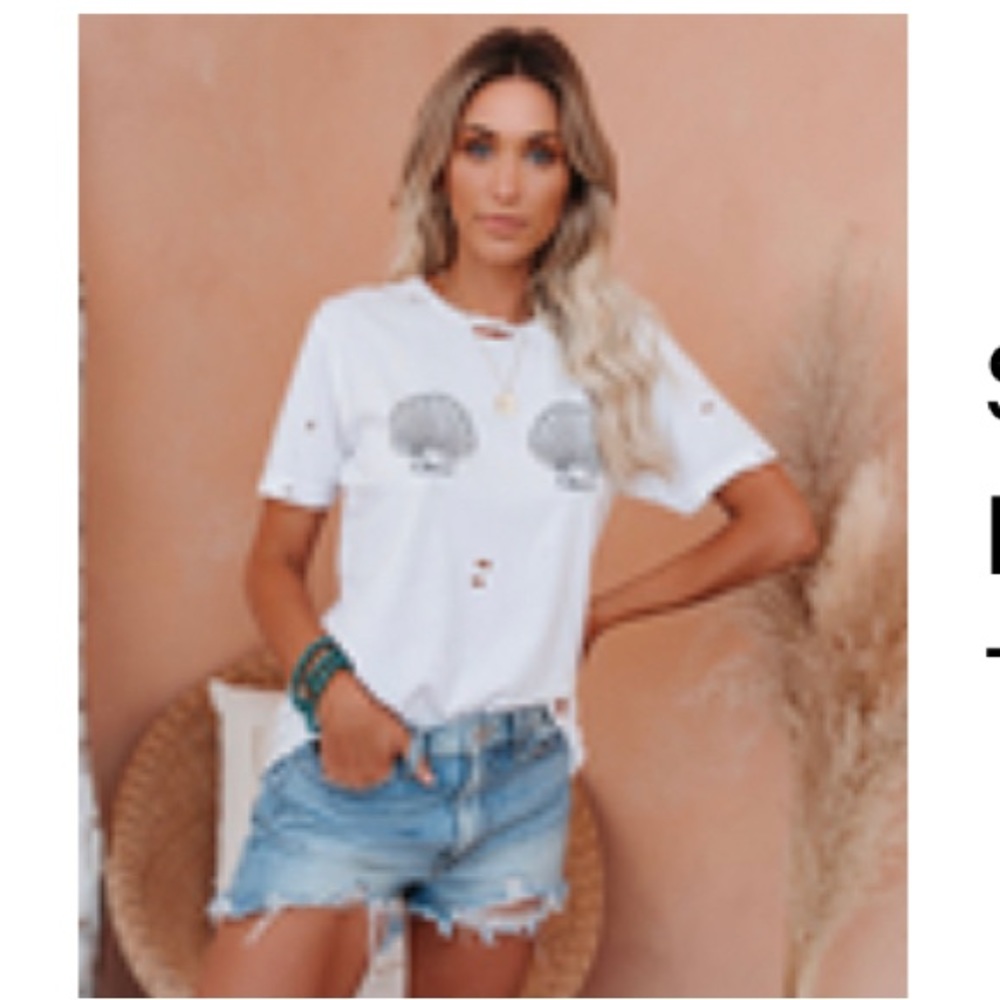 Vici Tee